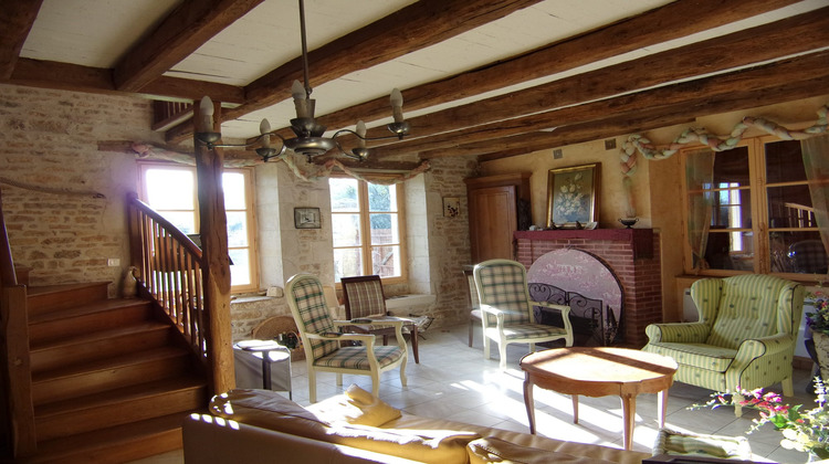 Ma-Cabane - Vente Maison Mairé-Levescault, 140 m²