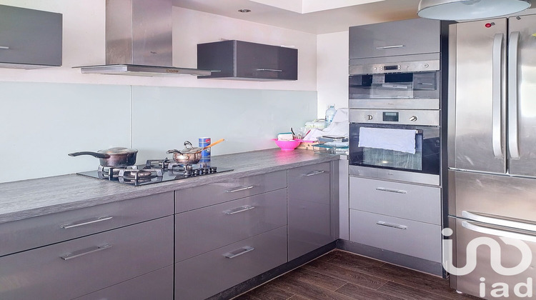 Ma-Cabane - Vente Maison Maizières-la-Grande-Paroisse, 200 m²