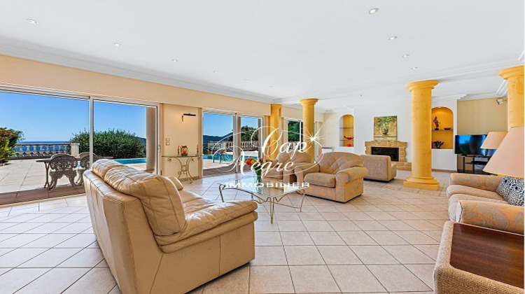 Ma-Cabane - Vente Maison MANDELIEU-LA-NAPOULE, 285 m²