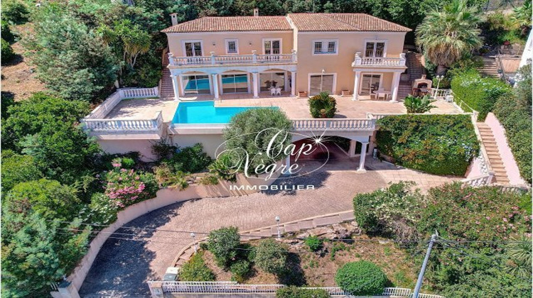 Ma-Cabane - Vente Maison MANDELIEU-LA-NAPOULE, 285 m²