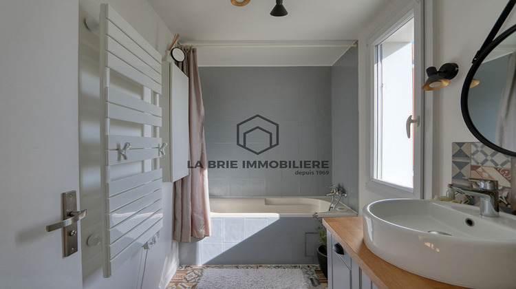 Ma-Cabane - Vente Maison MANDRES-LES-ROSES, 135 m²