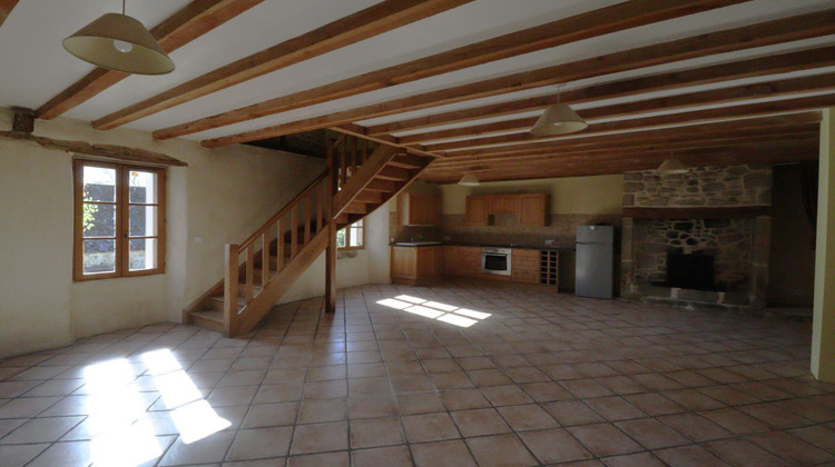 Ma-Cabane - Vente Maison MARCILLAC-LA-CROISILLE, 87 m²