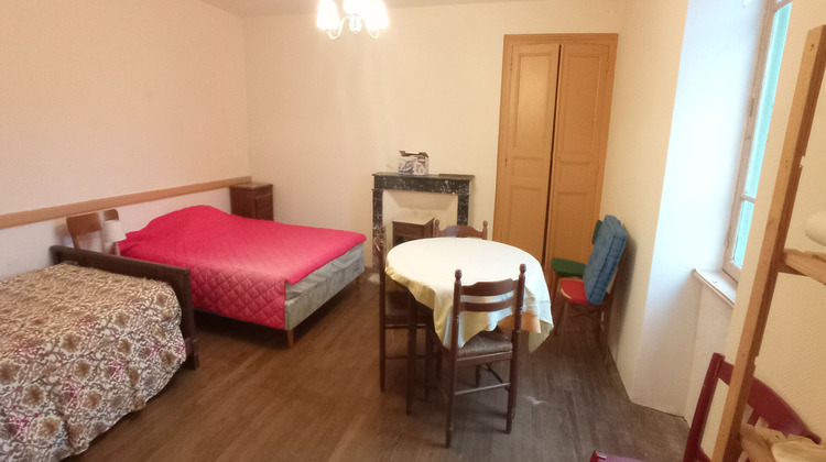 Ma-Cabane - Vente Maison MARCILLAT-EN-COMBRAILLE, 105 m²