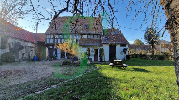 Ma-Cabane - Vente Maison MARINES, 261 m²
