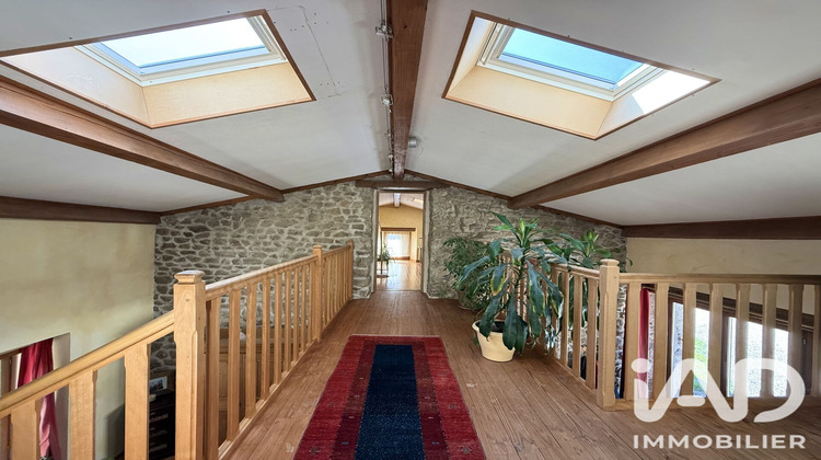 Ma-Cabane - Vente Maison Marlhes, 330 m²