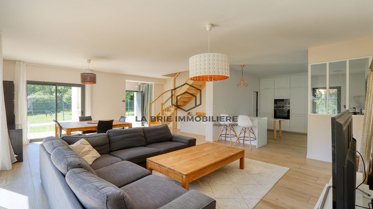 Ma-Cabane - Vente Maison MAROLLES-EN-BRIE, 139 m²