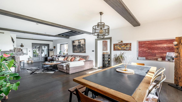 Ma-Cabane - Vente Maison MASSIEUX, 200 m²