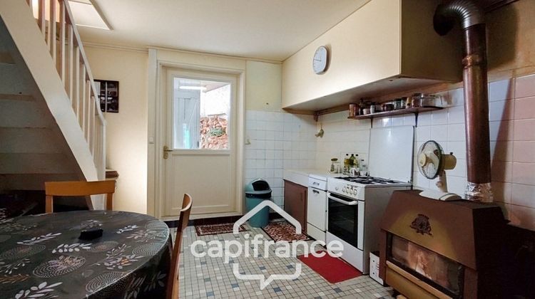 Ma-Cabane - Vente Maison MAZEYROLLES, 60 m²