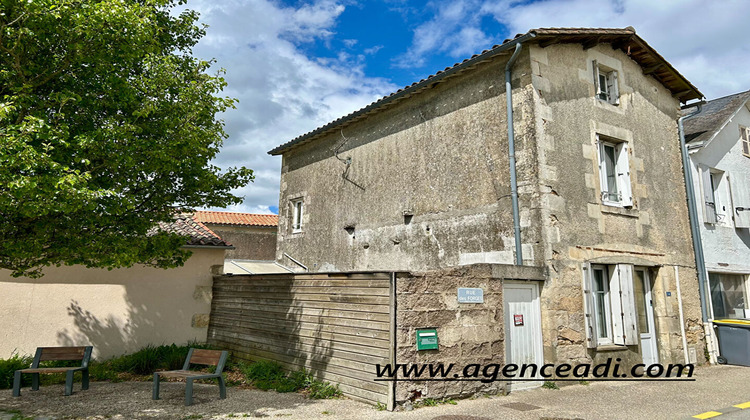 Ma-Cabane - Vente Maison MAZIERES-EN-GATINE, 75 m²
