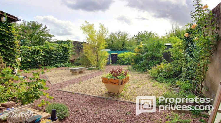 Ma-Cabane - Vente Maison MEHUN SUR YEVRE, 60 m²