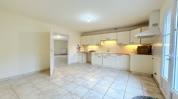 Ma-Cabane - Vente Maison MEHUN-SUR-YEVRE, 122 m²