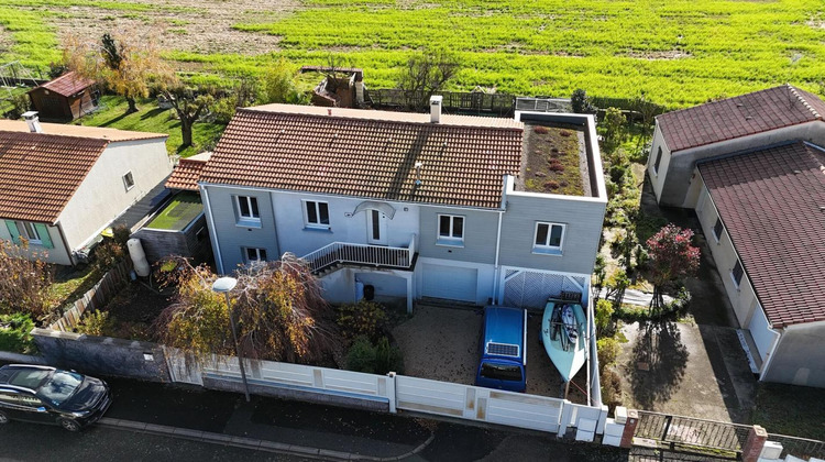 Ma-Cabane - Vente Maison MENETROL, 177 m²