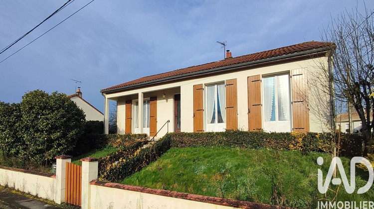 Ma-Cabane - Vente Maison Ménigoute, 97 m²