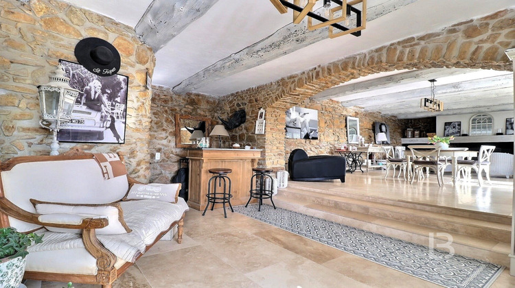 Ma-Cabane - Vente Maison Méounes-lès-Montrieux, 390 m²