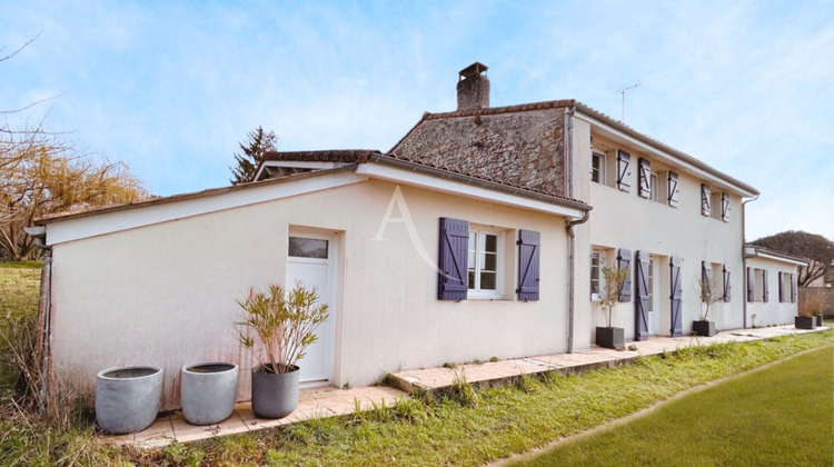 Ma-Cabane - Vente Maison MEURSAC, 211 m²