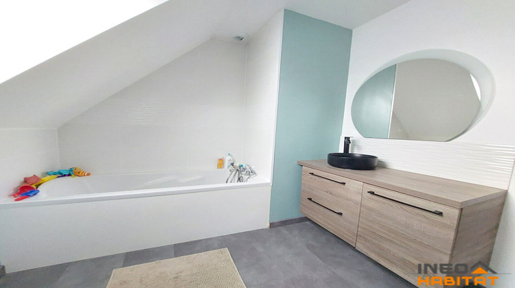 Ma-Cabane - Vente Maison MEZIERES-SUR-COUESNON, 100 m²