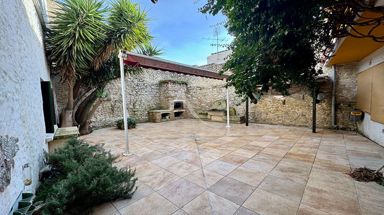 Ma-Cabane - Vente Maison MILHAUD, 330 m²