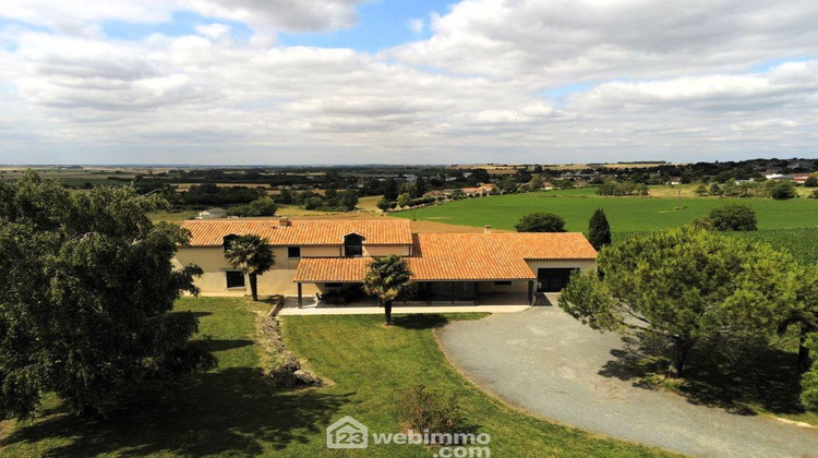 Ma-Cabane - Vente Maison Mirebeau, 245 m²