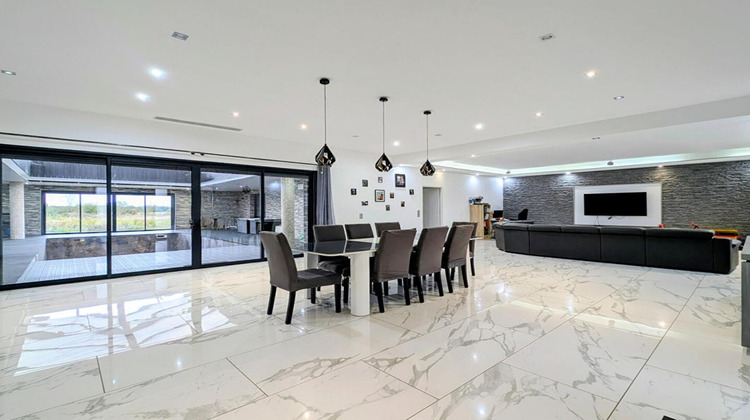 Ma-Cabane - Vente Maison MONDAVEZAN, 332 m²