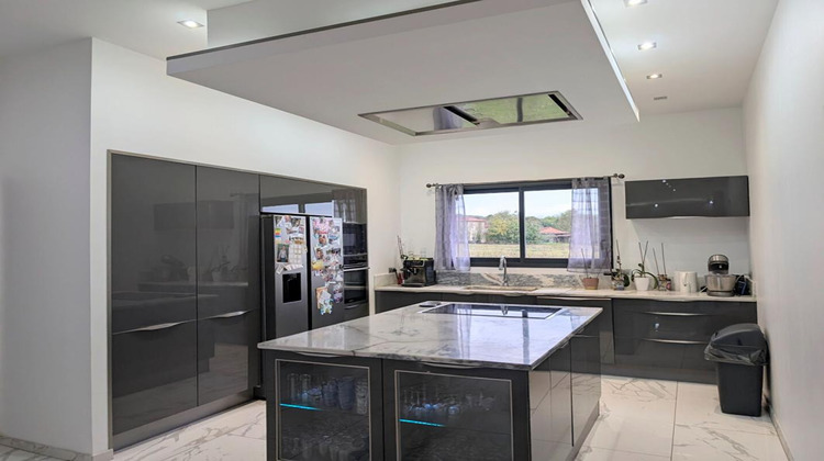 Ma-Cabane - Vente Maison MONDAVEZAN, 332 m²