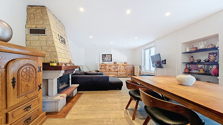 Ma-Cabane - Vente Maison MONT-SAINT-MARTIN, 177 m²