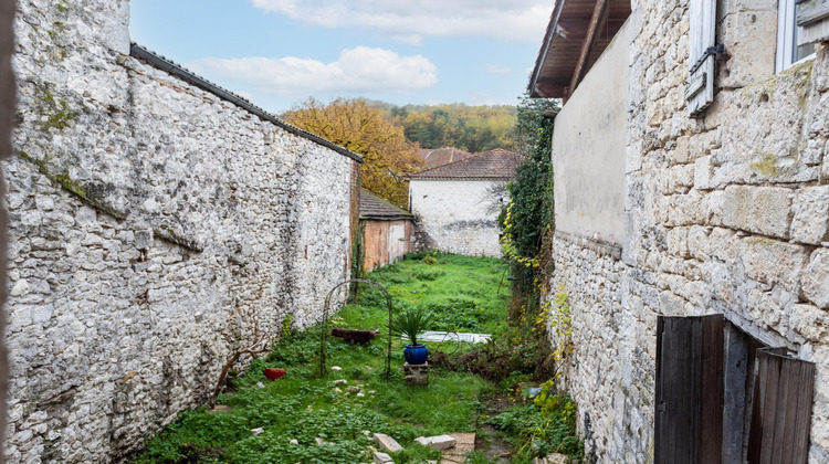 Ma-Cabane - Vente Maison Montaigu-de-Quercy, 100 m²