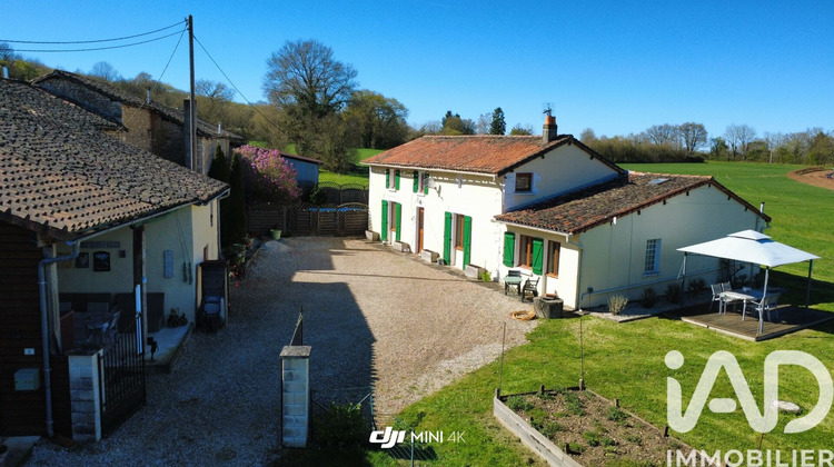 Ma-Cabane - Vente Maison Montalembert, 166 m²