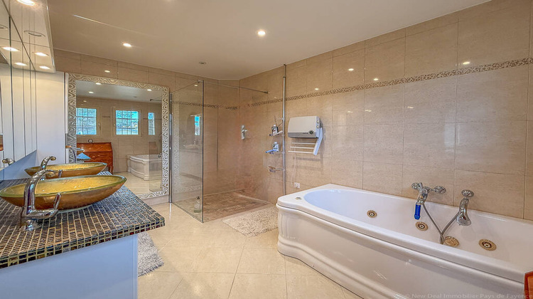 Ma-Cabane - Vente Maison MONTAUROUX, 220 m²