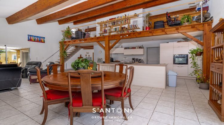 Ma-Cabane - Vente Maison MONTBLANC, 200 m²