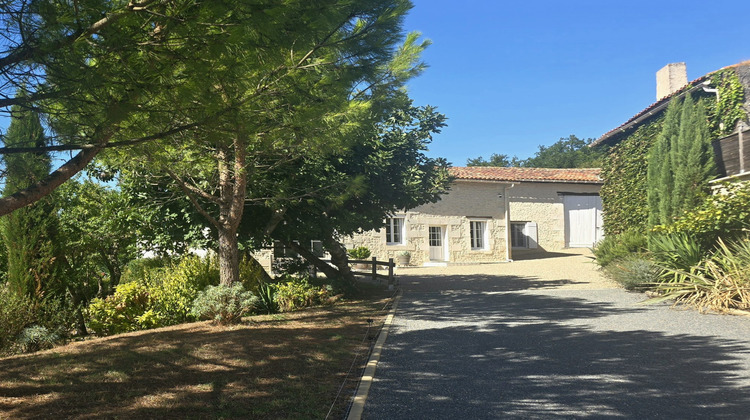 Ma-Cabane - Vente Maison Montboyer, 200 m²