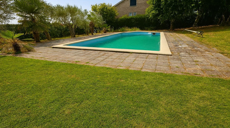 Ma-Cabane - Vente Maison MONTBRON, 240 m²