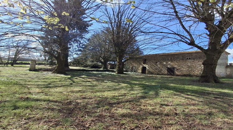 Ma-Cabane - Vente Maison Montbron, 250 m²