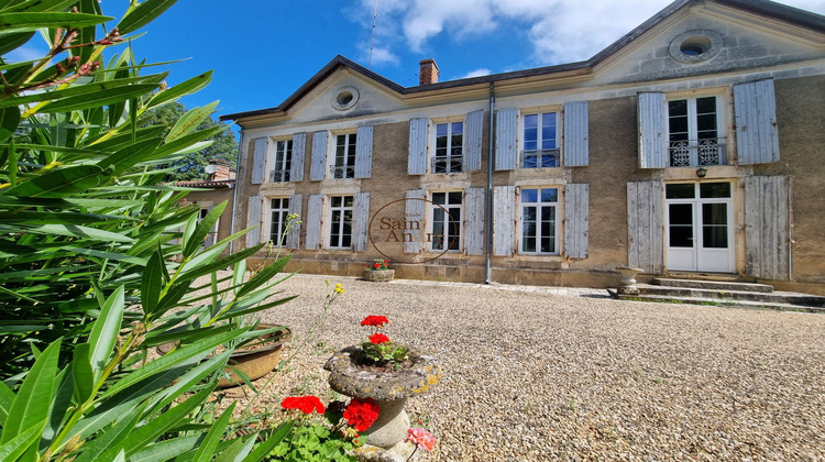 Ma-Cabane - Vente Maison Montbron, 470 m²