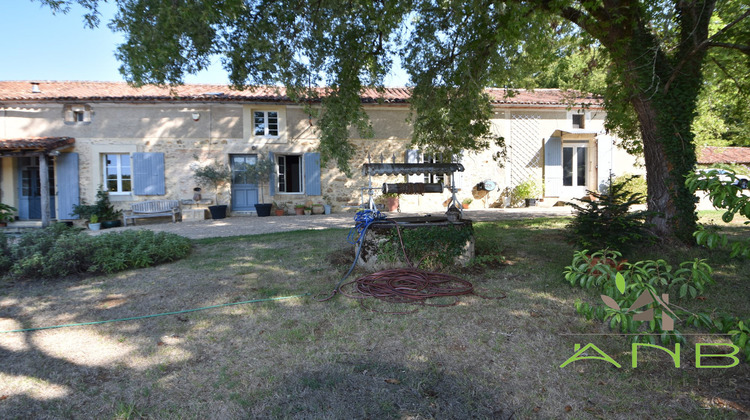 Ma-Cabane - Vente Maison Montbron, 321 m²