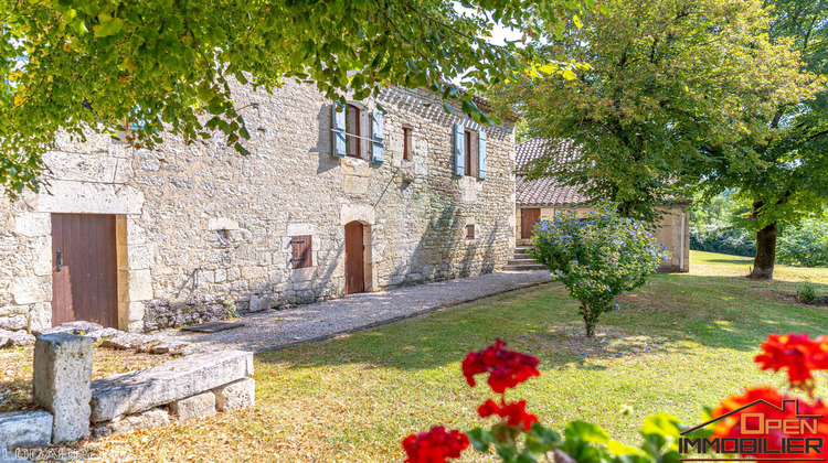 Ma-Cabane - Vente Maison Montcuq, 400 m²