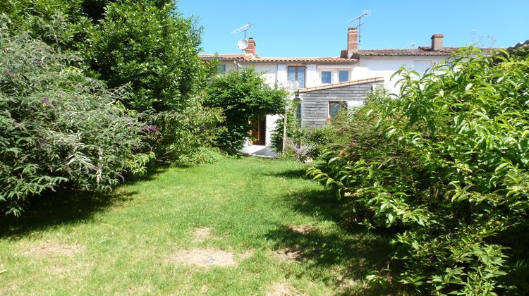 Ma-Cabane - Vente Maison MONTFAUCON-MONTIGNE, 125 m²