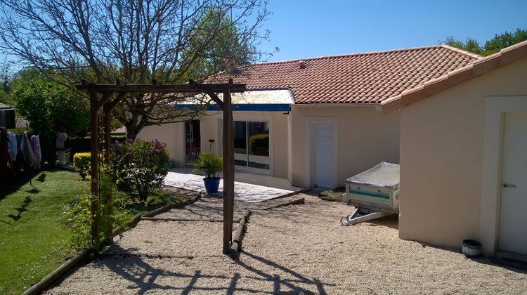 Ma-Cabane - Vente Maison MONTFAUCON-MONTIGNE, 133 m²