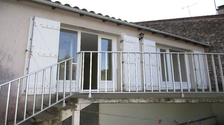 Ma-Cabane - Vente Maison MONTFAUCON-MONTIGNE, 80 m²