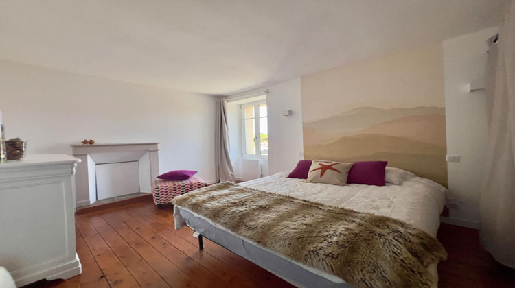 Ma-Cabane - Vente Maison MONTFAUCON MONTIGNE, 97 m²
