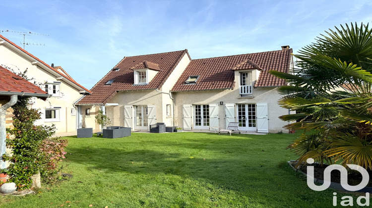 Ma-Cabane - Vente Maison Montfort-l'Amaury, 180 m²