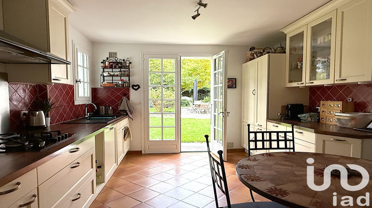 Ma-Cabane - Vente Maison Montfort-l'Amaury, 180 m²