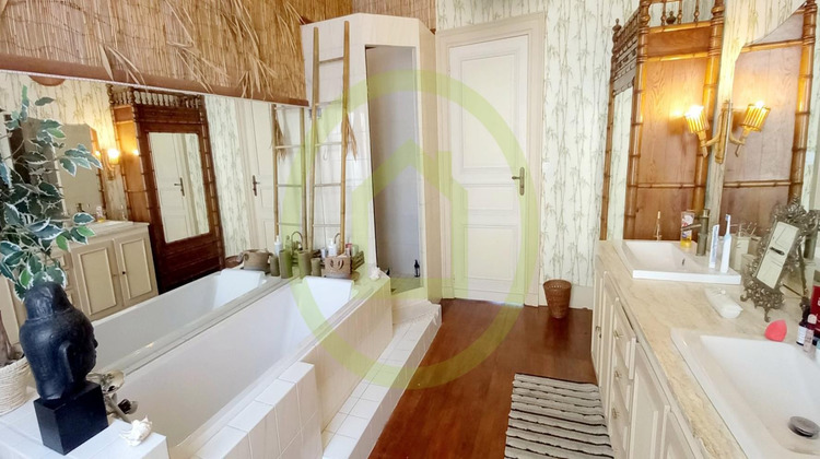 Ma-Cabane - Vente Maison MONTGUYON, 374 m²