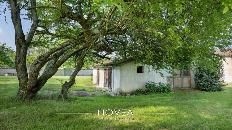 Ma-Cabane - Vente Maison Monthieux, 268 m²