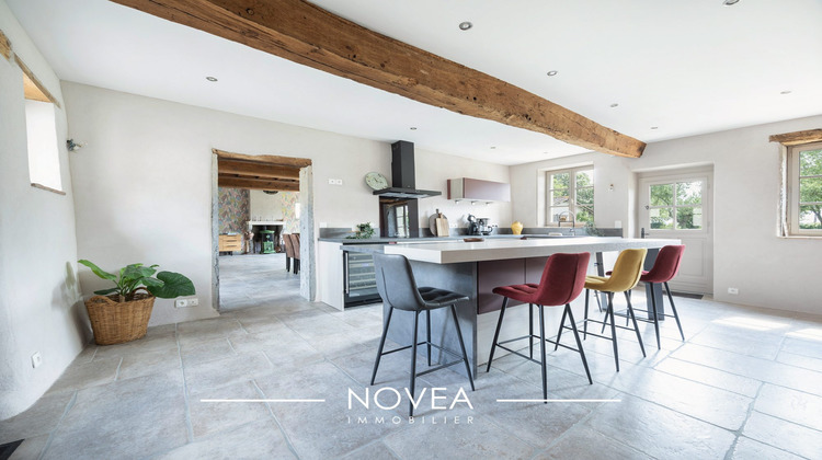 Ma-Cabane - Vente Maison Monthieux, 268 m²