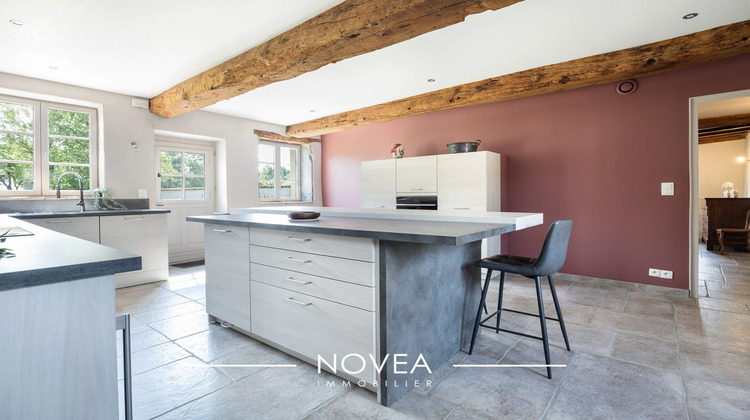 Ma-Cabane - Vente Maison Monthieux, 268 m²