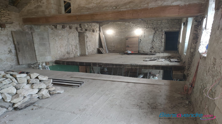 Ma-Cabane - Vente Maison Monthoiron, 230 m²