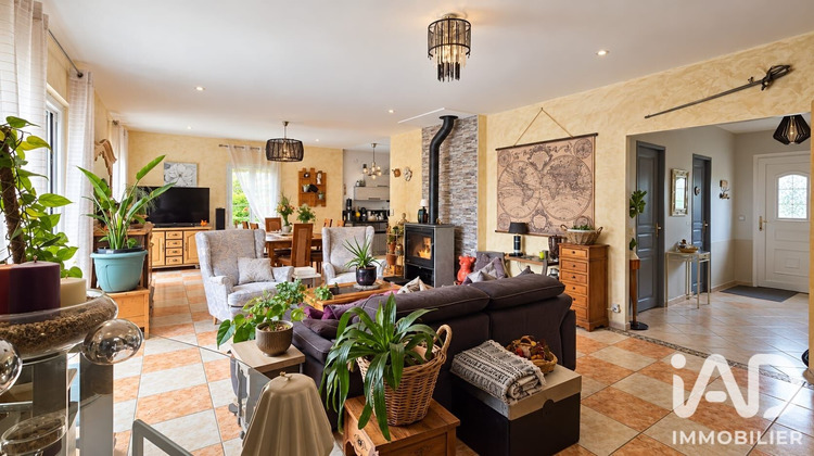 Ma-Cabane - Vente Maison Montjavoult, 254 m²
