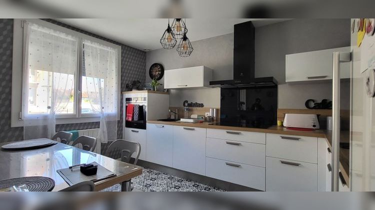 Ma-Cabane - Vente Maison MONTLUCON, 71 m²