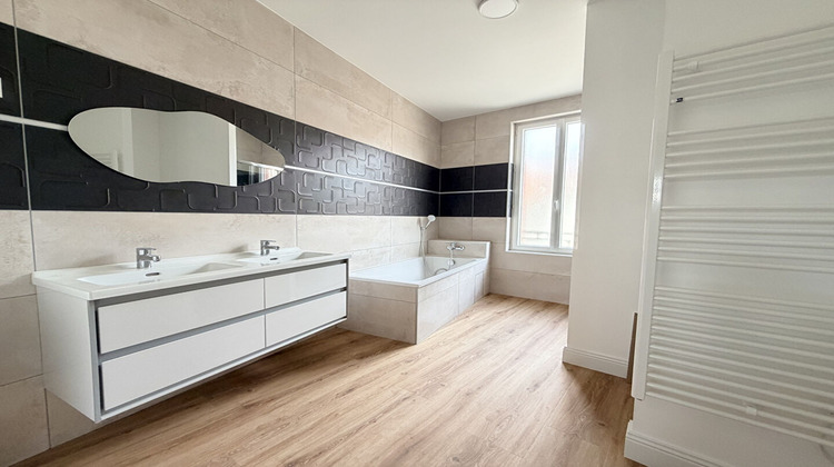 Ma-Cabane - Vente Maison MONTLUCON, 132 m²
