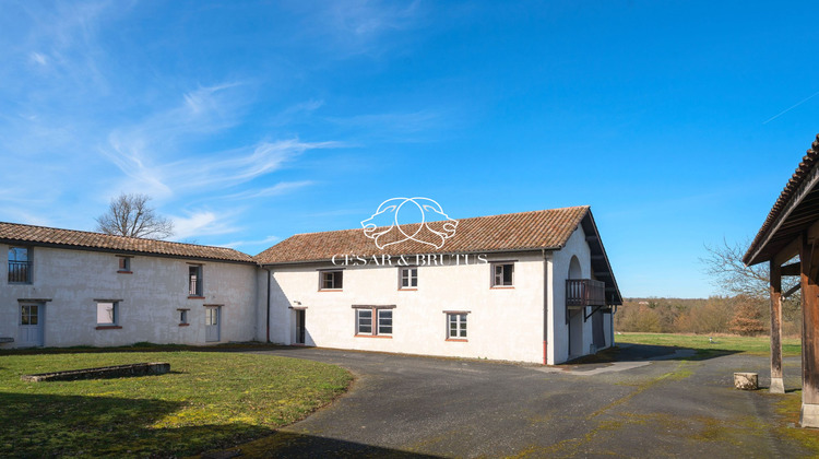 Ma-Cabane - Vente Maison Montluel, 285 m²